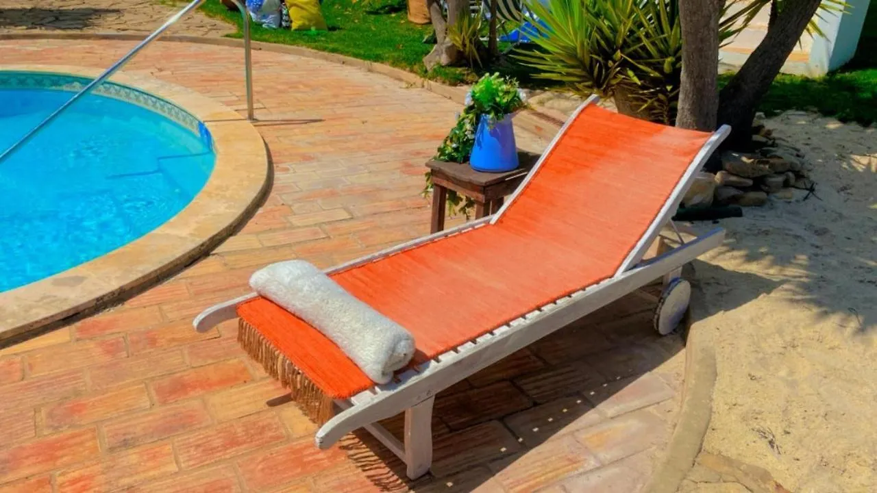 Casa De Mondo Boliqueime Guest house